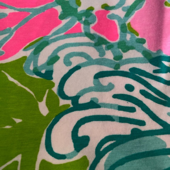 ❌SOLD❌Lilly Pulitzer Shirt Small - Picture 4 of 4